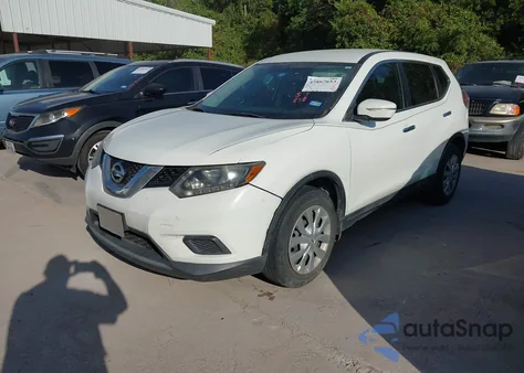 2015 Nissan Rogue S z USA, uszkodzony, nr VIN 5N1AT2MLXFC882759